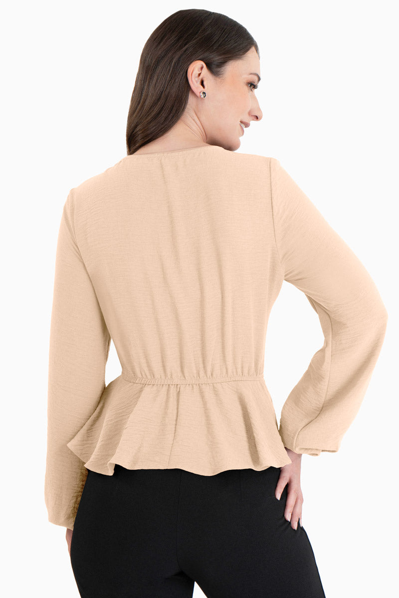 Blusa manga larga con ajuste en cintura y botones