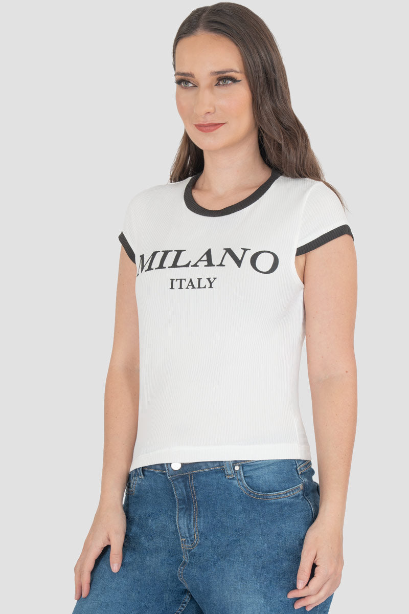 Playera con bies en contraste y estampado "Milano italy"