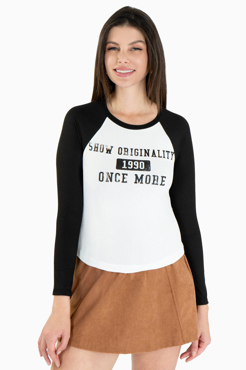 Playera ranglan manga larga con estampado desgastado