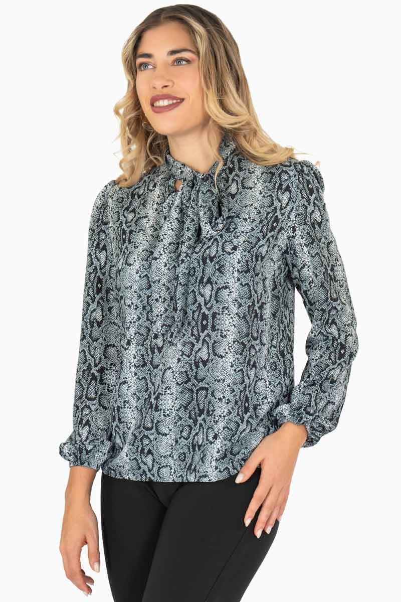 Blusa animal print manga larga y cinta en cuello