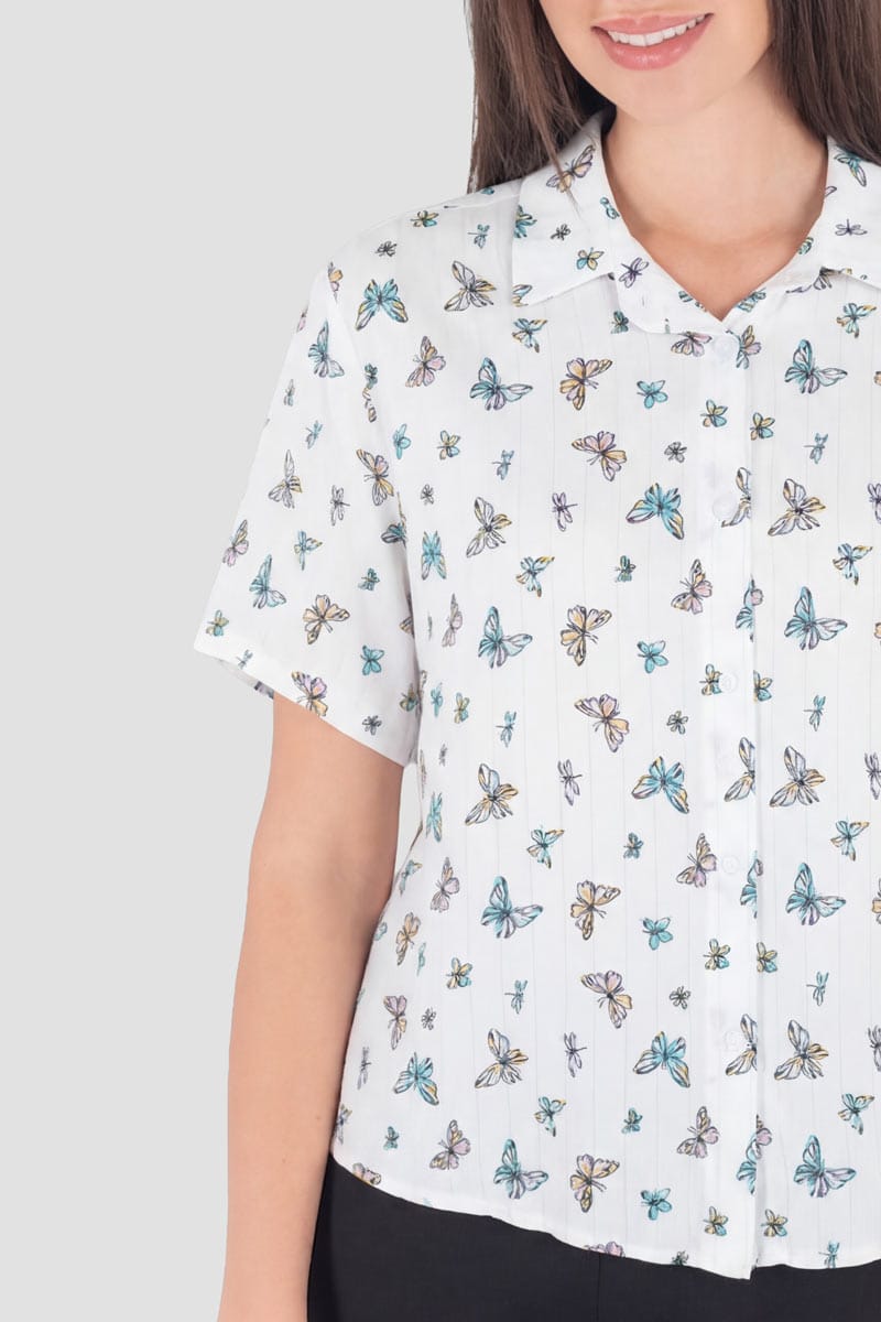 Camisa manga corta con mariposas