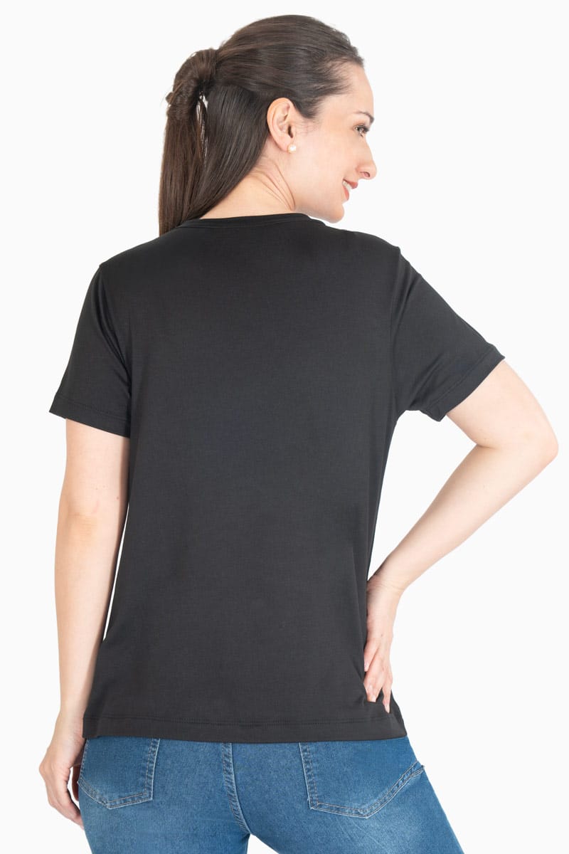 Playera con aplicaciôn de moño en piedras
