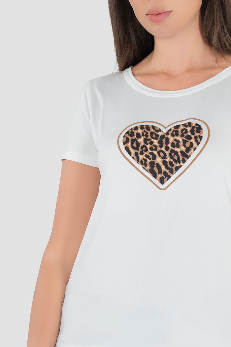 Playera corazón animal print