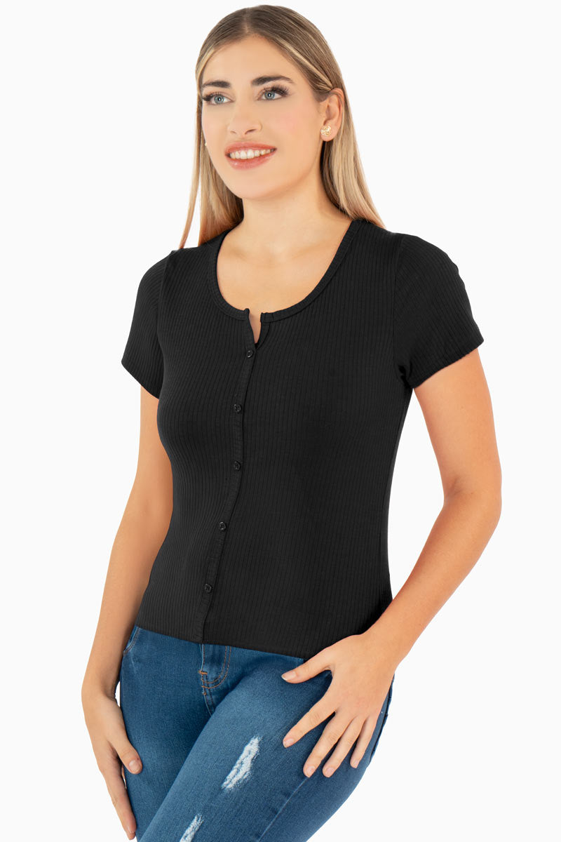 Playera lisa escote redondo con aletilla