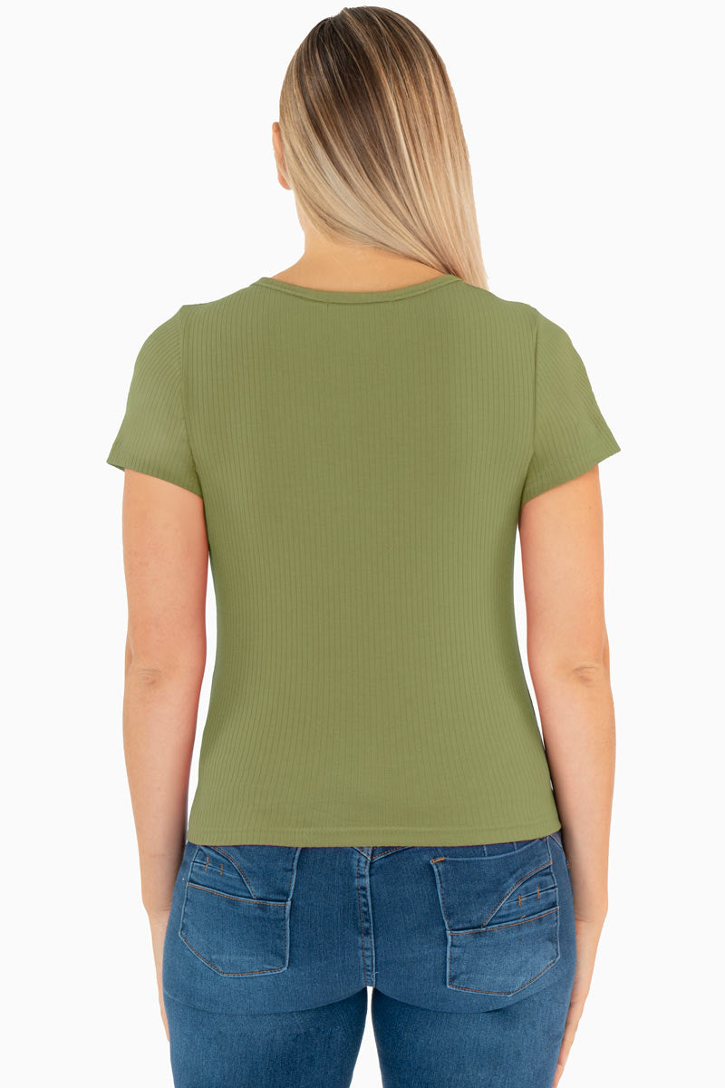 Playera lisa escote redondo con aletilla