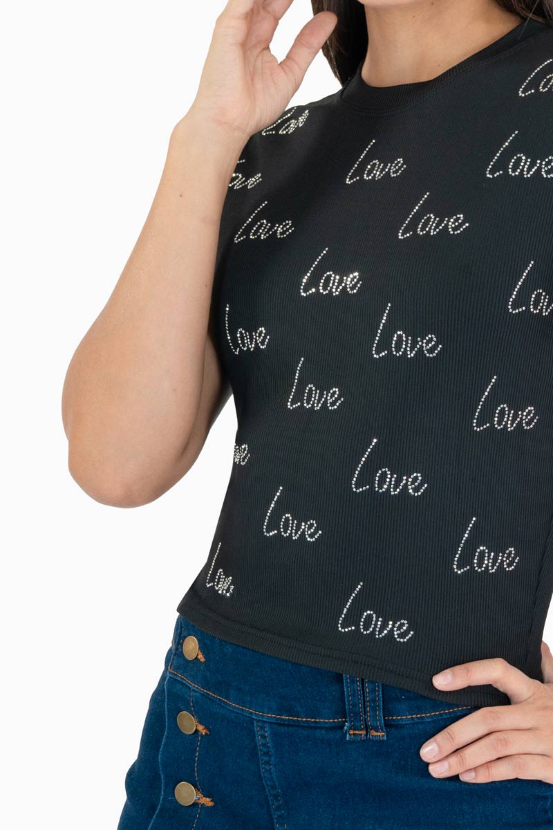 Playera manga corta con estampado "LOVE"