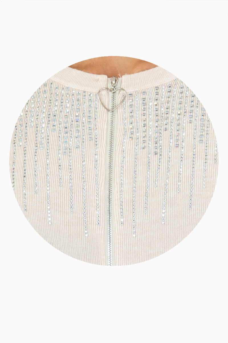 Suéter con pedrería y cierre