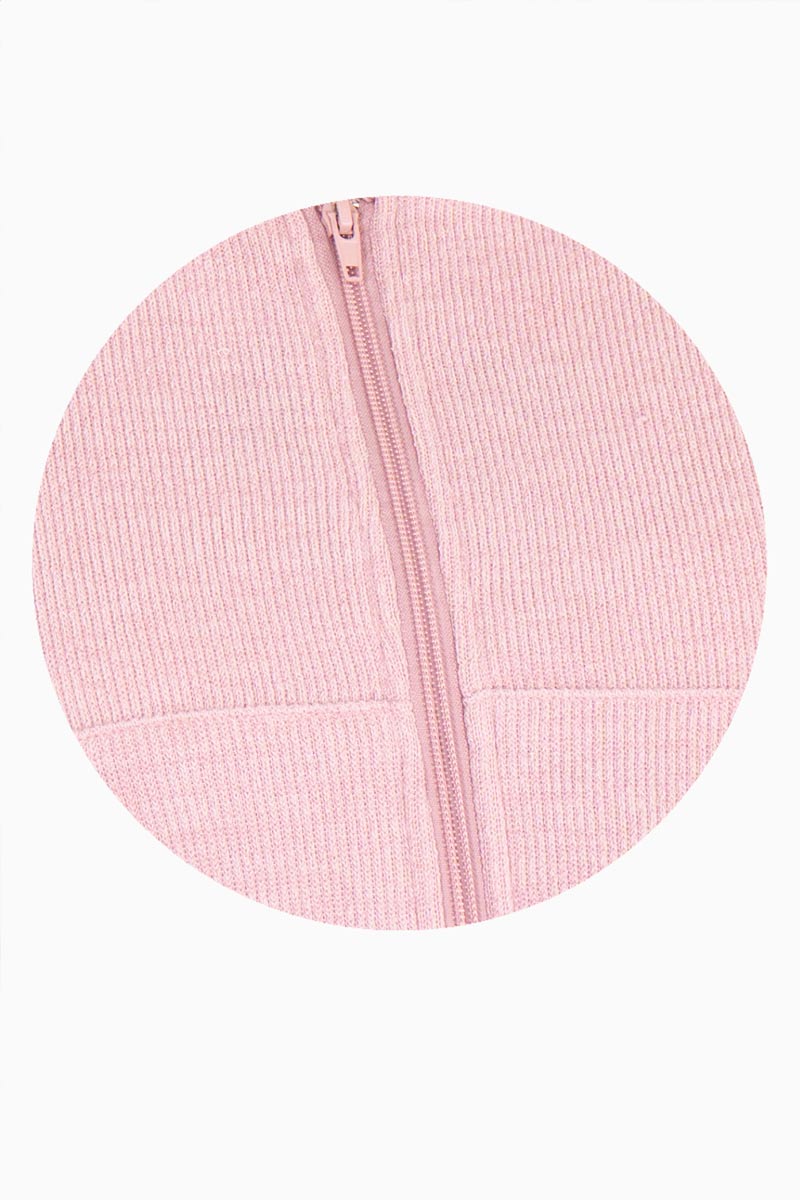 Sudadera tejida con capucha y bolsas