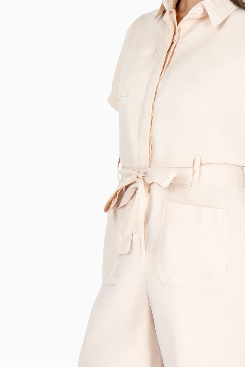 Shortsuit manga corta con bolsas y cinto