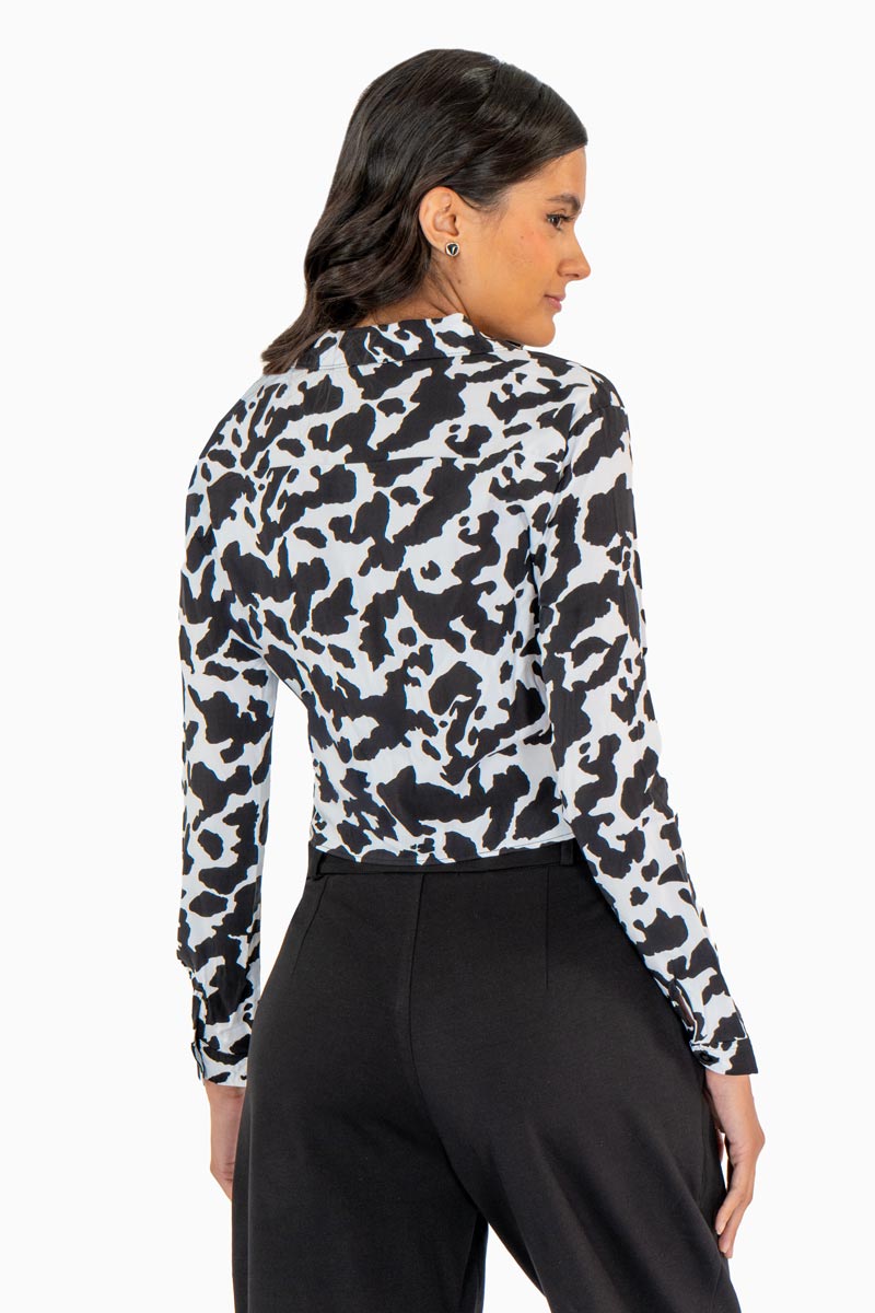 Camisa crop manga larga animal print