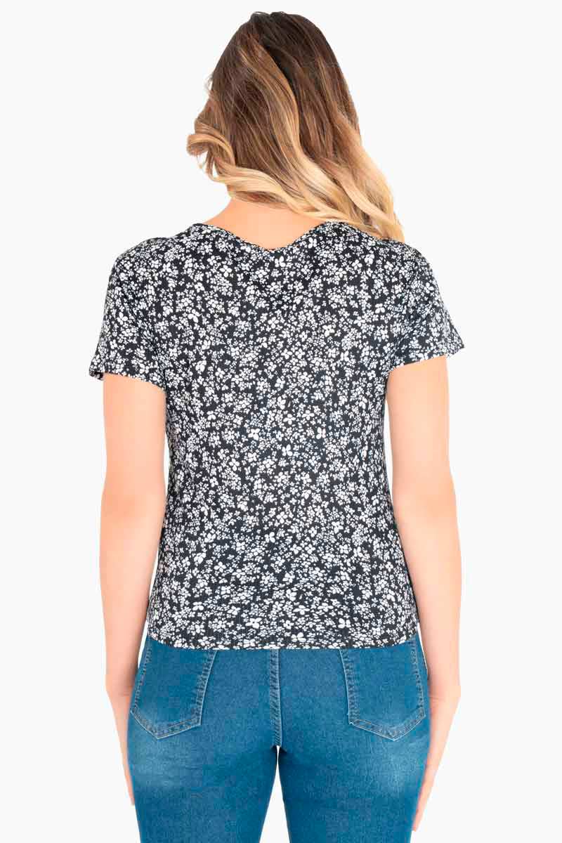 Blusa estampada escote v