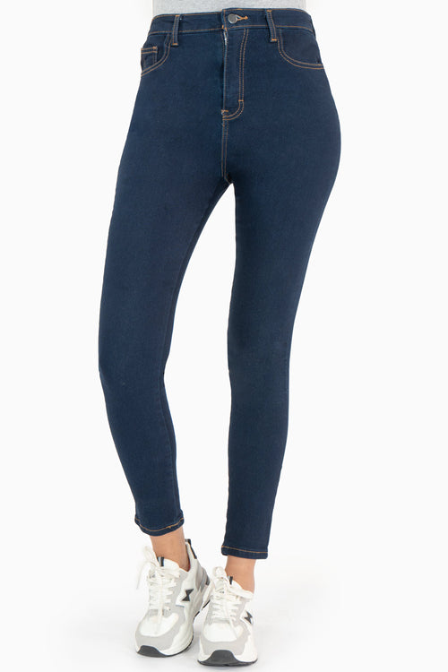 Jeans básicos skinny tiro alto