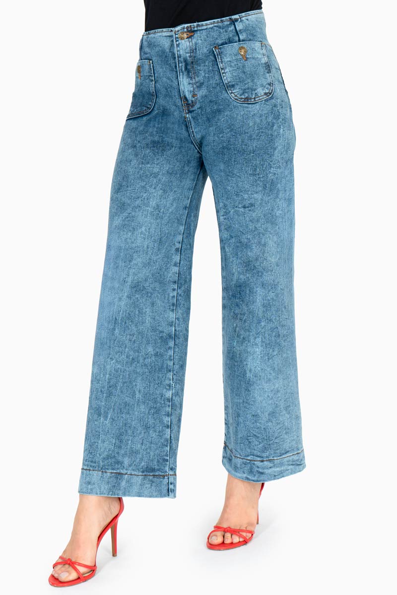 Jeans pierna ancha con bolsa