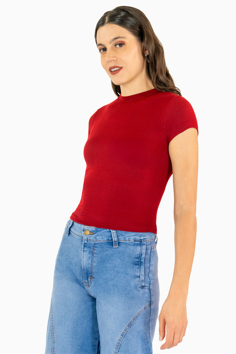 Playera de manga corta y cuello alto con textura
