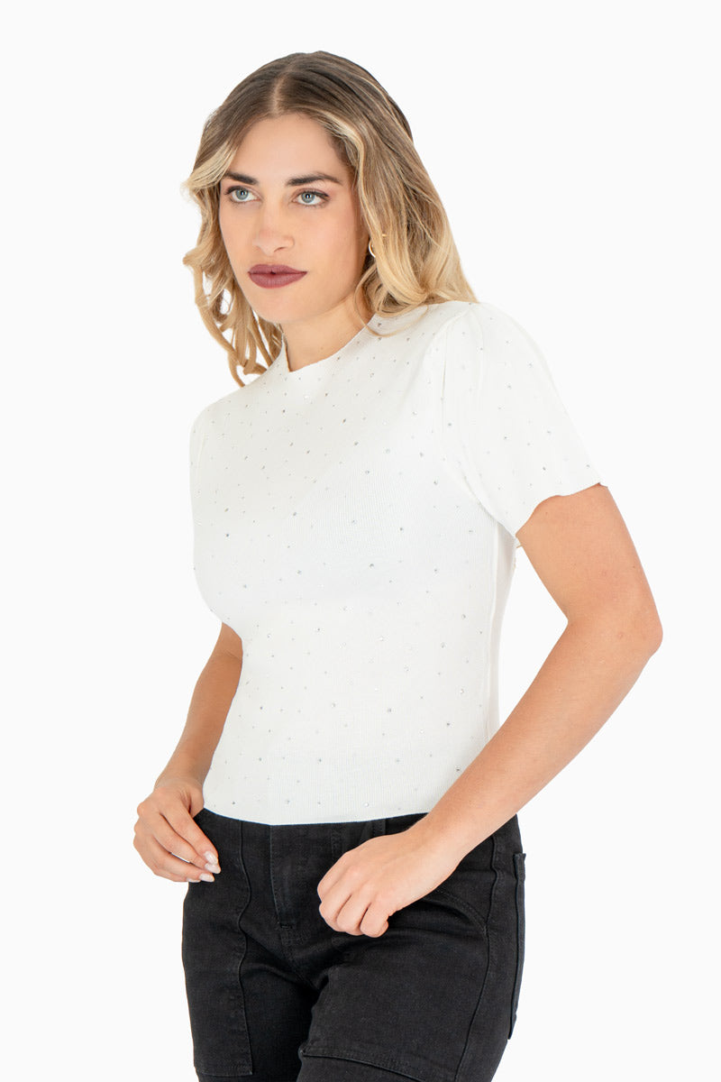 Blusa tejida con pedrería y manga corta