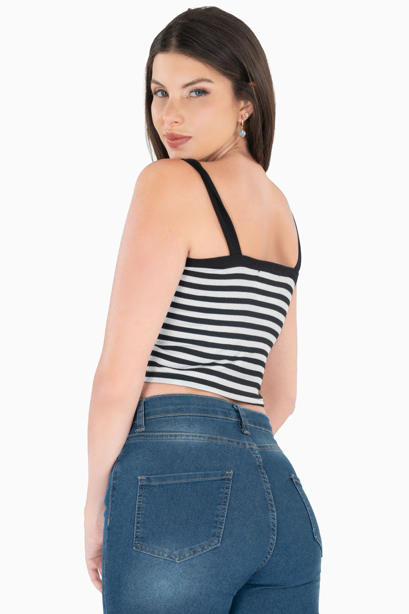 Blusa de tirantes de rayas y botones