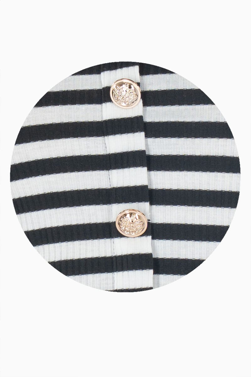 Blusa de tirantes de rayas y botones