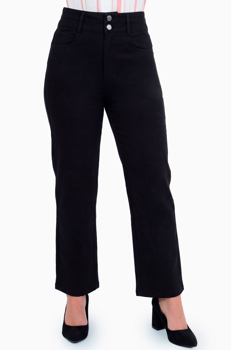 Pantalón recto con pretina y botones