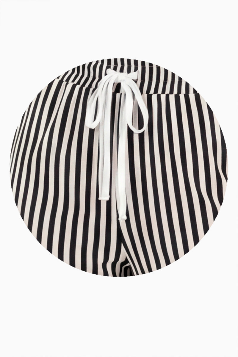 Pantalón ancho de rayas y bolsas