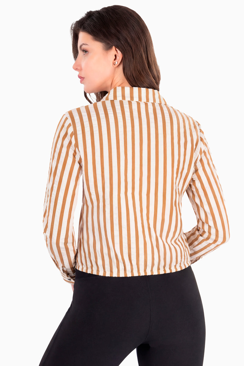 Camisa de rayas con bolsa