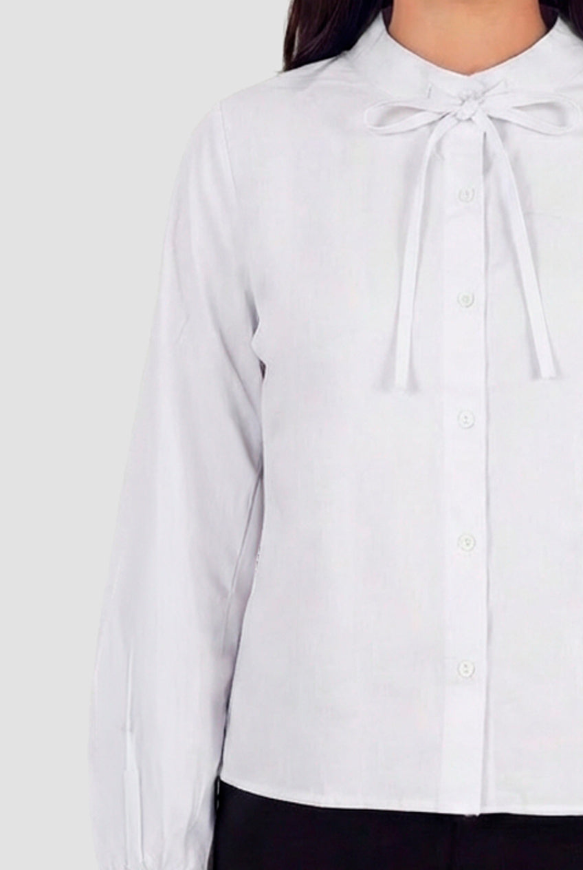 Camisa con detalle de moño en cuello