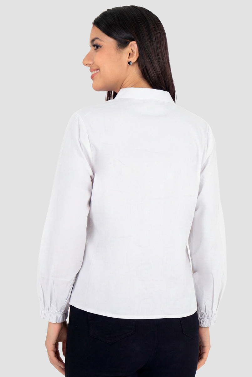 Camisa con detalle de moño en cuello