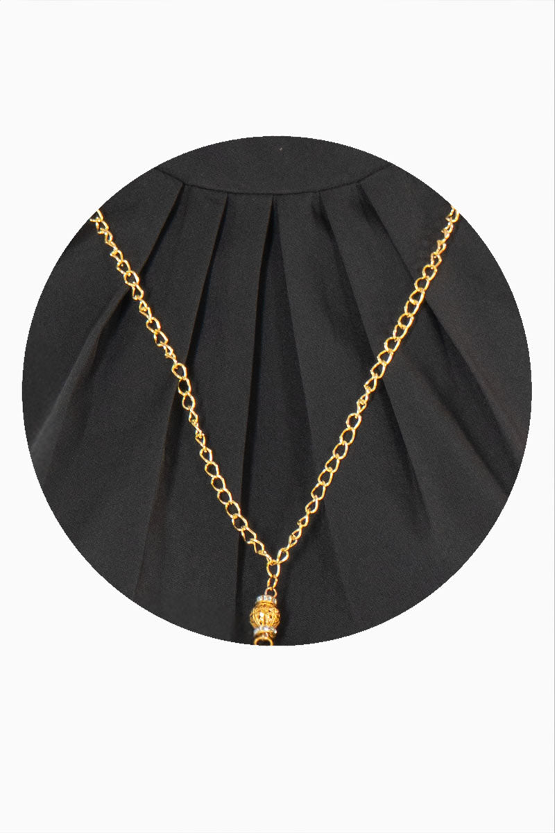 Blusa sin manga con plisado y collar